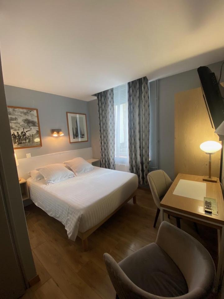 Hotel Le Pelican Charleville-Mézières Dış mekan fotoğraf